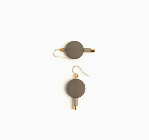 Minnow Dangle Earrings in Oyster